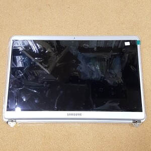 액정 상반부 SAMSUNG SENS NT900X5N LCD ASSY Silver (탈거제품 A급)