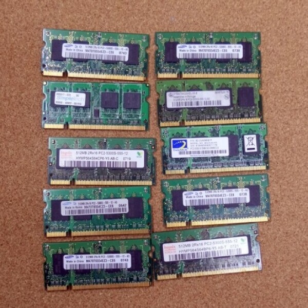 액정도매(LCD도매),RAM 노트북용메모리 DDR2 512MB PC5300 667 여러가지