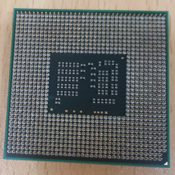액정도매(LCD도매),CPU중고 I5-560M SLBTS 노트북용 인텔 2.66GHz 3M 듀얼코어