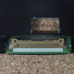 액정도매(LCD도매),(유광)LP133WF1(SP)(A1) 30p 탈거품- (미세흰멍) GRAM