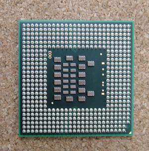 액정도매(LCD도매),중고CPU SL8VQ Core2Duo 노트북CPU T2400/1.83/2M/667